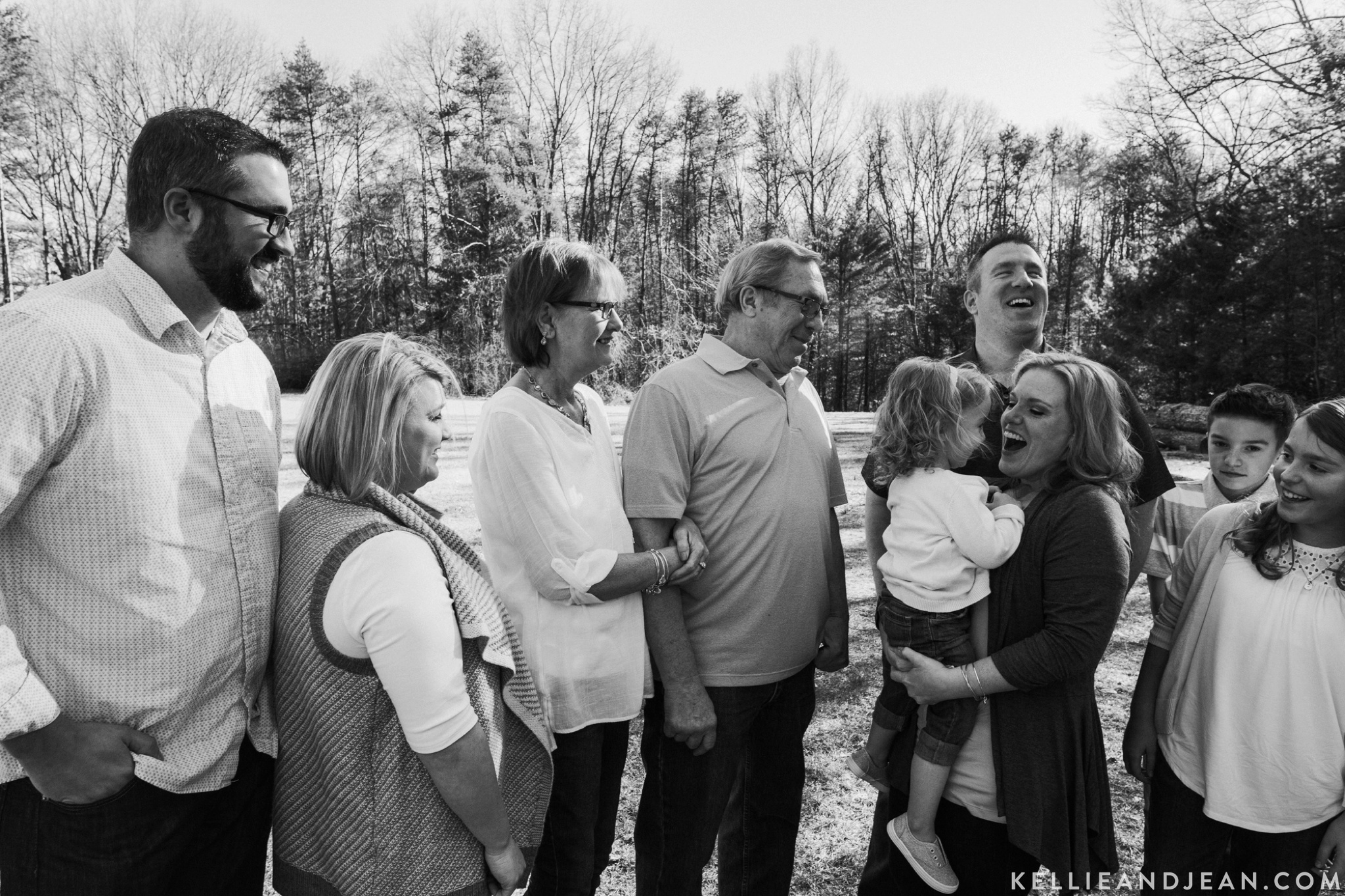 EXTENDED FAMILY PHOTOGRAPHY IN MILFORD, MI