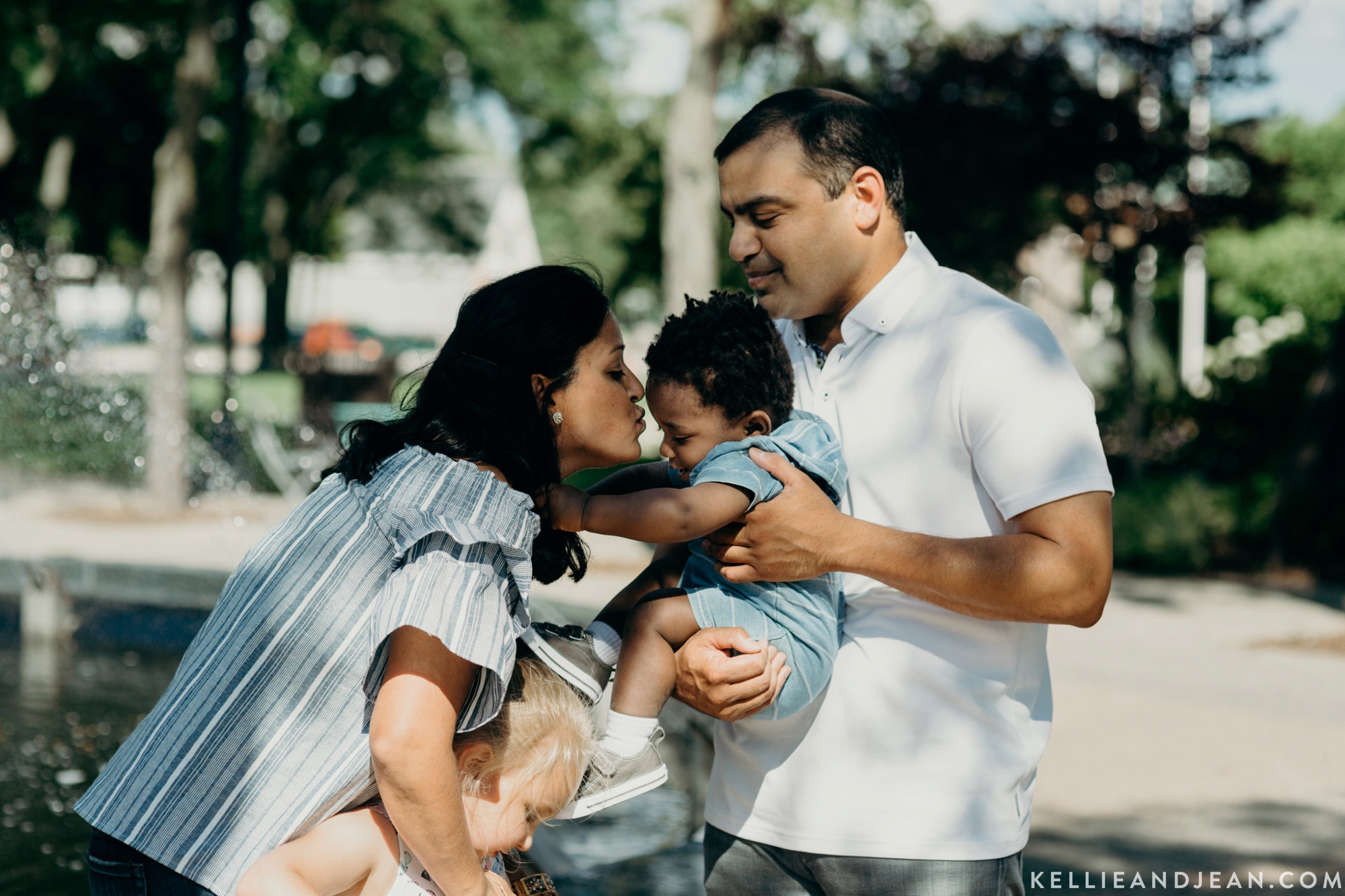 RELAXED FAMILY SESSION IN ROYAL OAK, MI