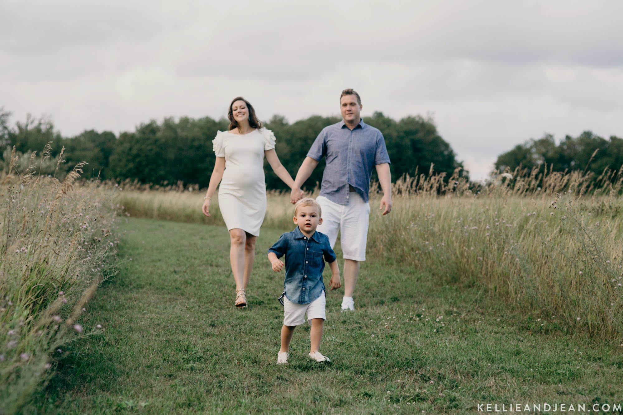 NORTHVILLE FAMILY MATERNITY SESSION