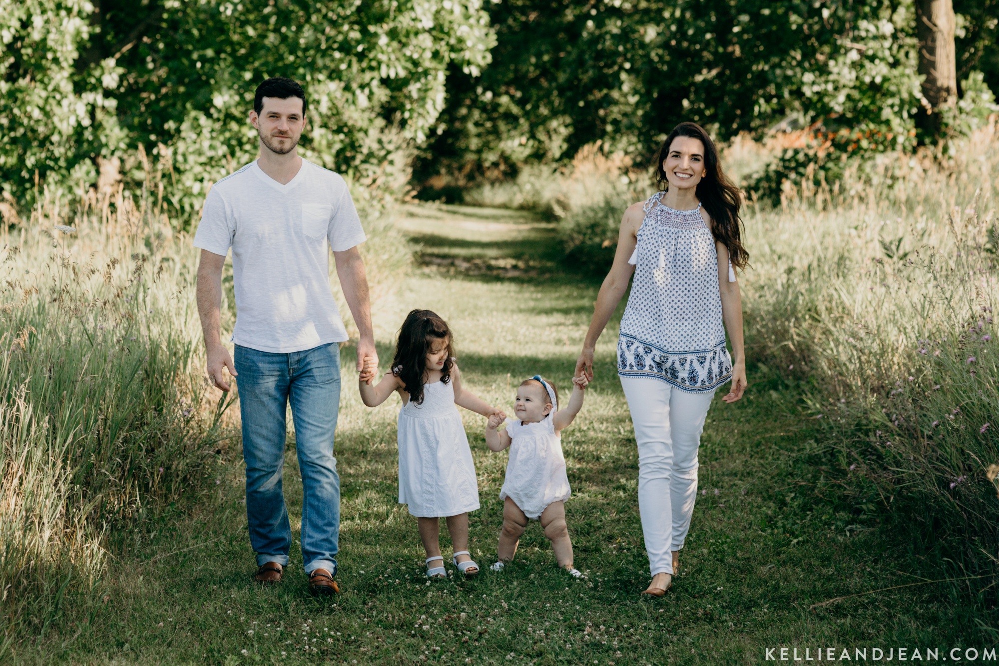 SUNSET FAMILY SESSION IN A FIELD NORTHVILLE MI