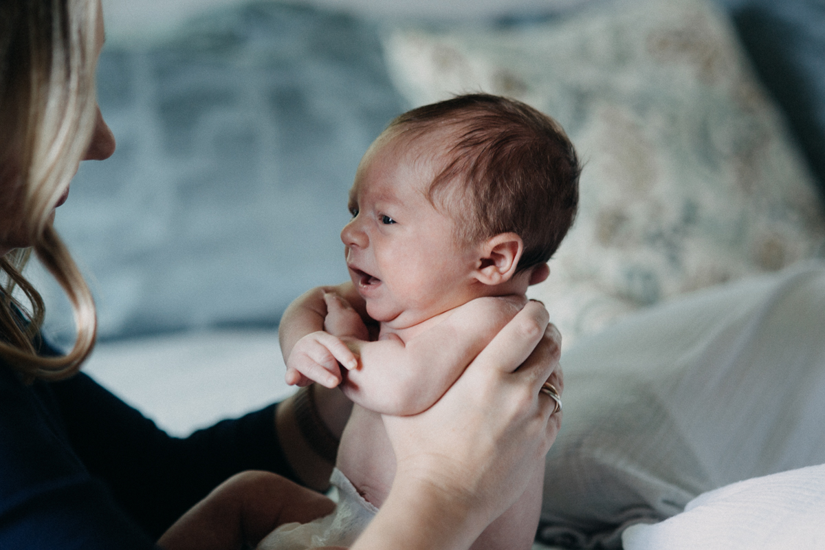 NATURAL LOOKING NEWBORN PICTURES BRIGHTON MI