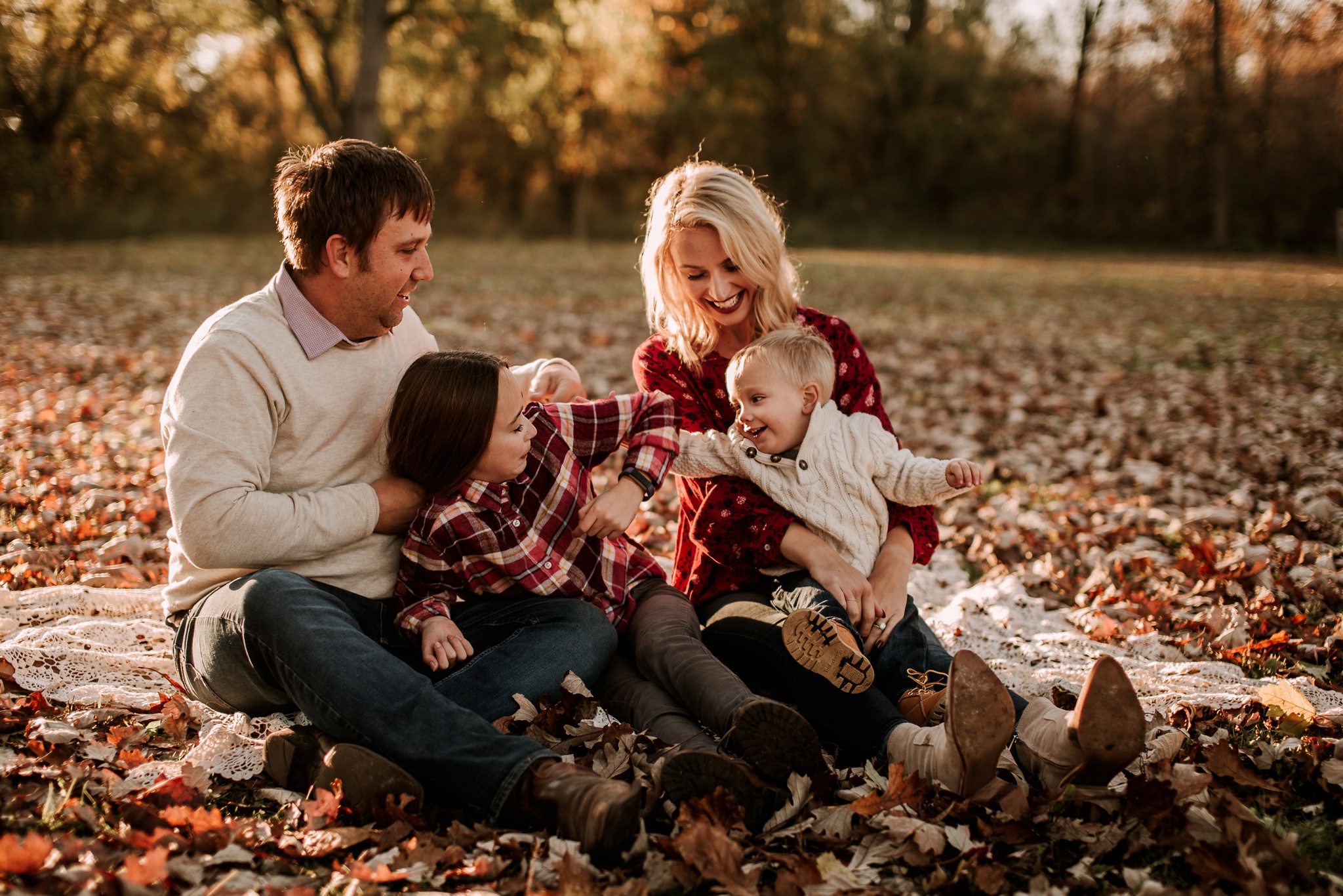 HAPPY FAMILY PHOTOS MICHIGAN