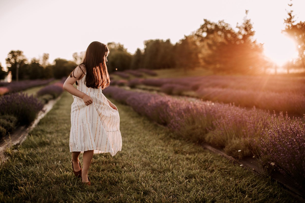 lavender farm photo shoot michigan