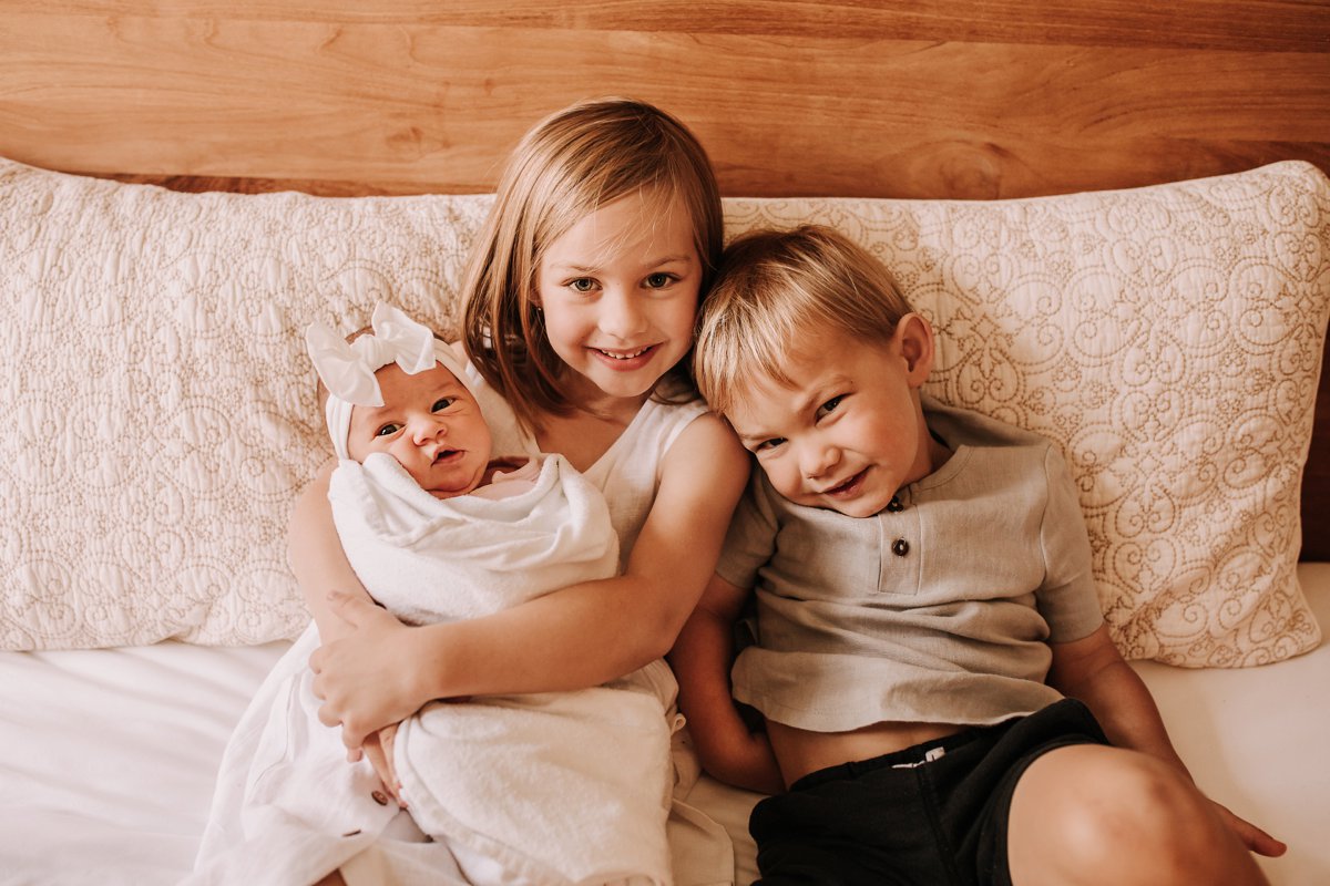 NEWBORN SESSION WITH SIBLINGS