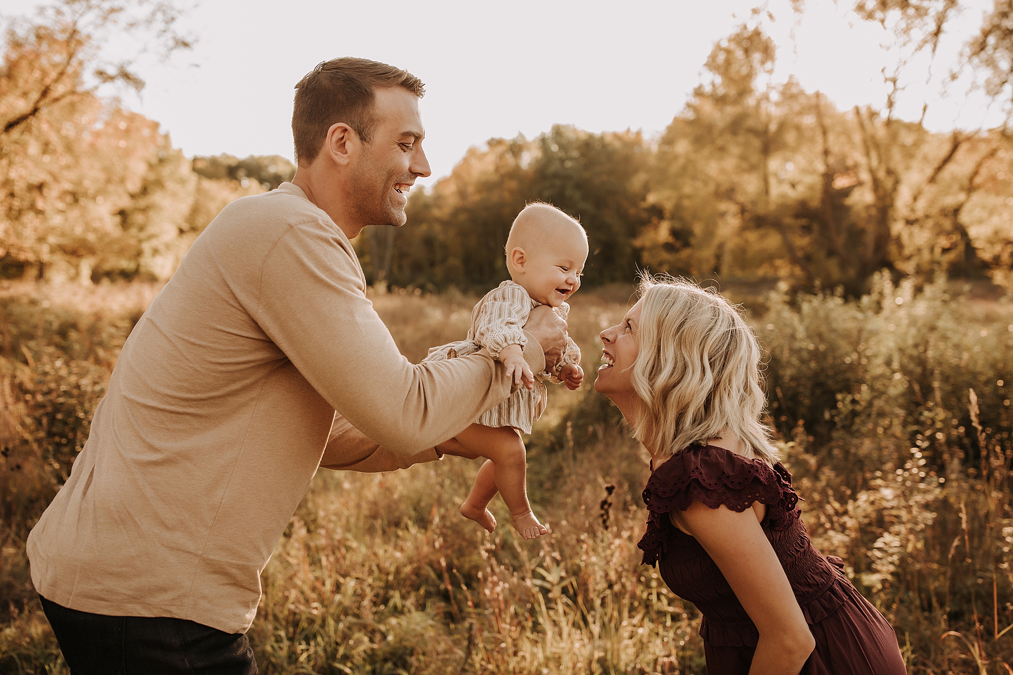 NATURAL FAMILY PHOTOGRAPHY BY KELLIE OVERHOLT PHOTOGRAPHY