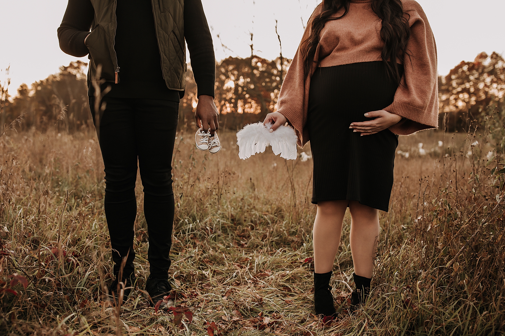 maternity photos angel wings