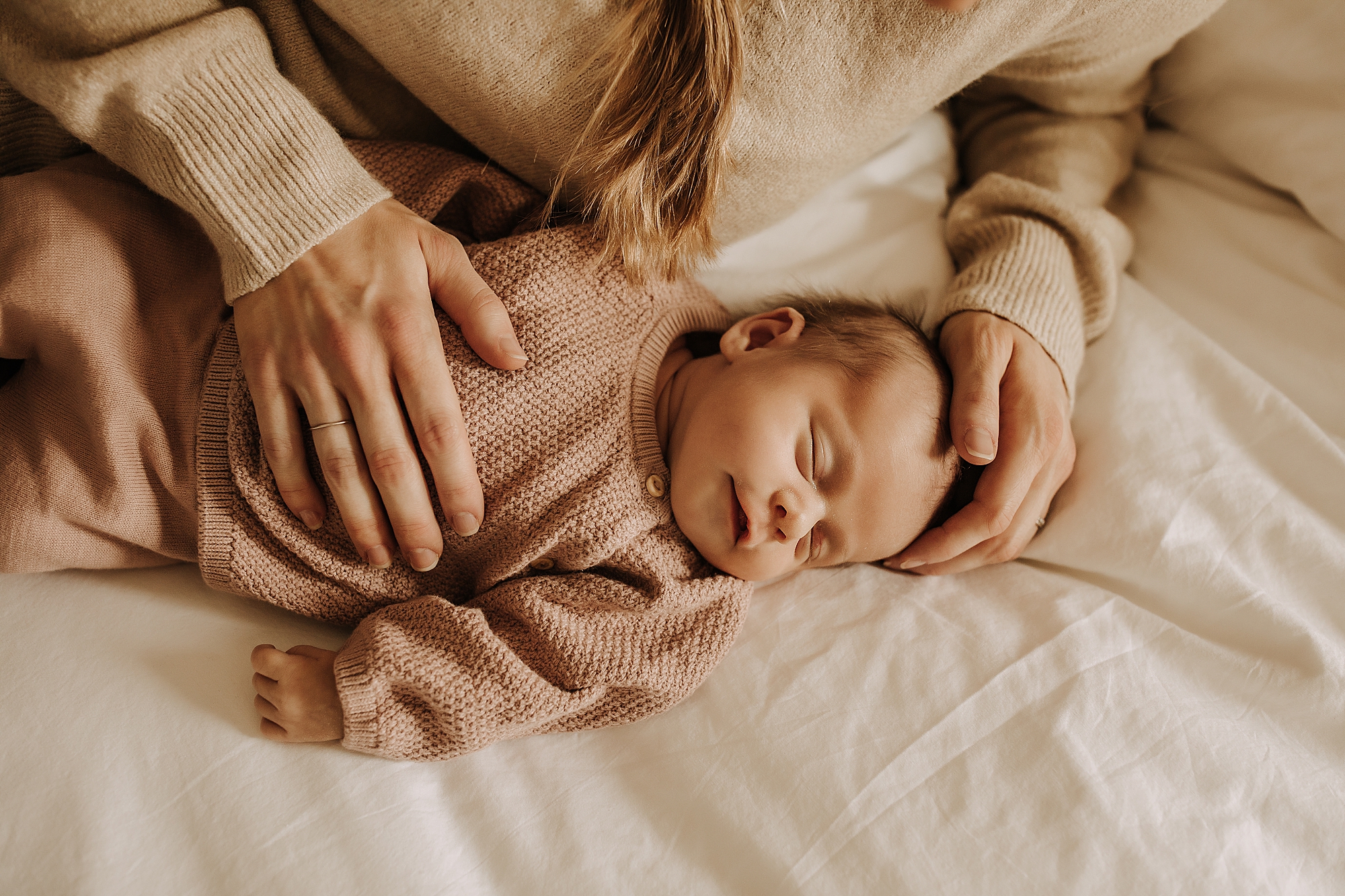 Simple newborn photos michigan