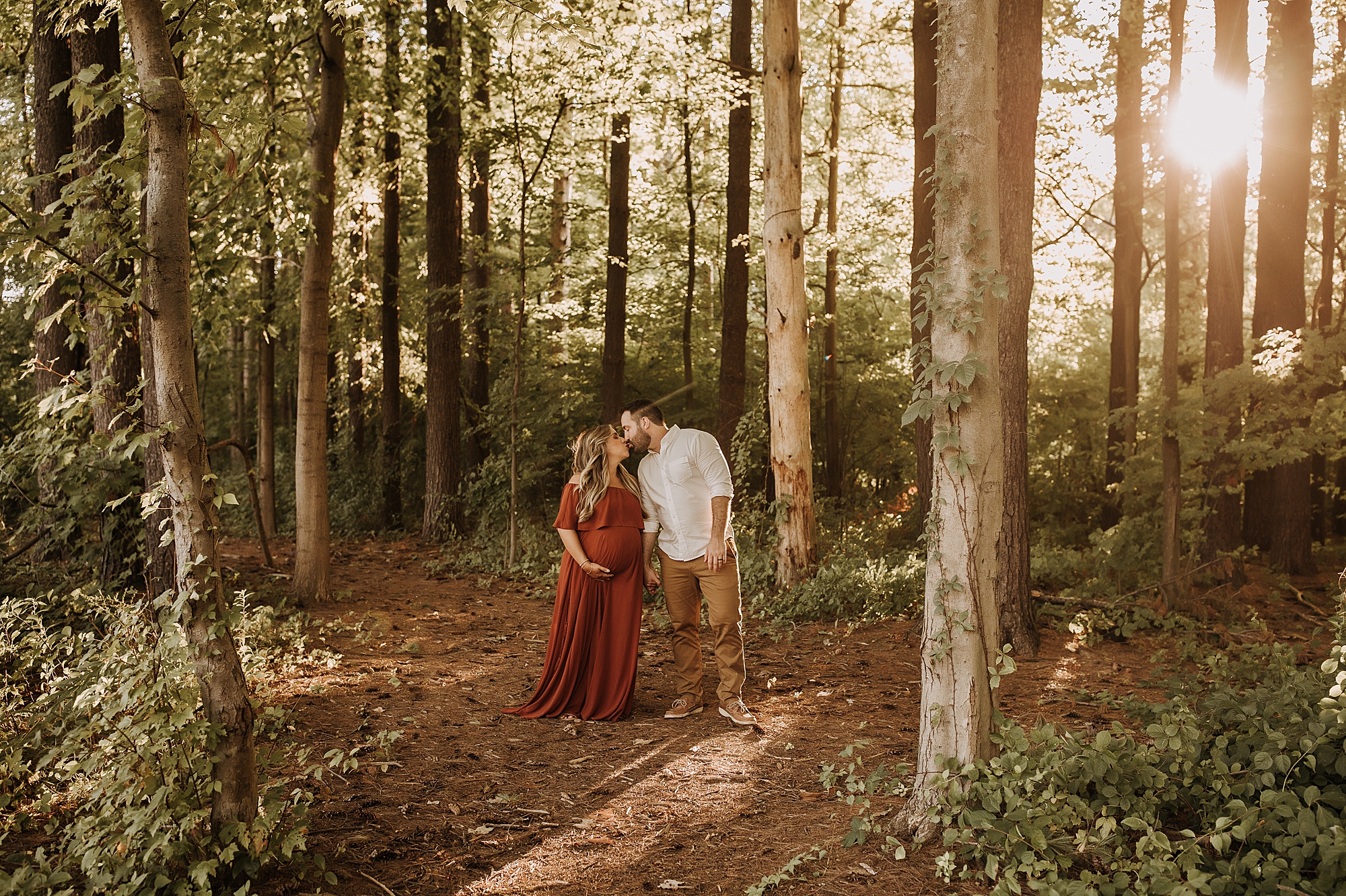 MATERNITY PICTURES IN WOODS MICHIGAN