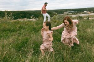 FAMILY PHOTOGRAPHY PLAYING MILFORD
