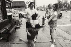 Family Pictures in the Rain Michigan