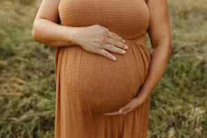 MATERNITY PHOTOGRAPHER METRO DETROIT