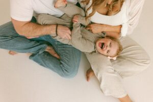 fun maternity pics mi