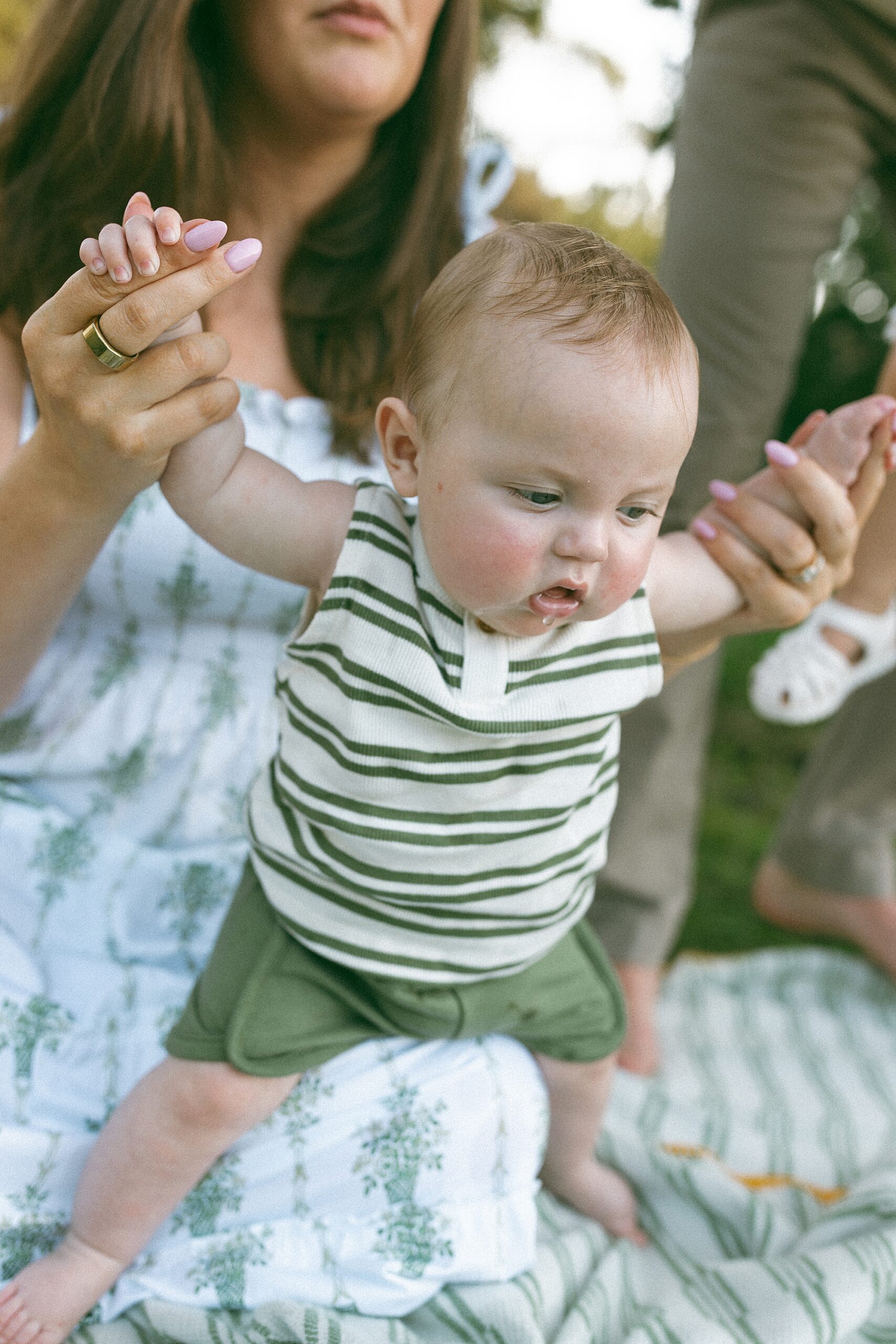 Family Picnic Photoshoot in Milford, MI