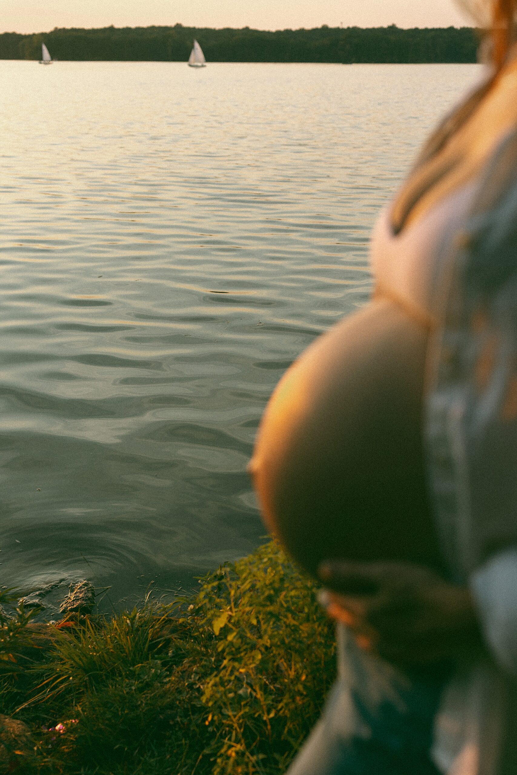 Water Maternity Pictures Detroit
