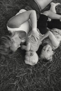 Fenton MI Backyard Family Session