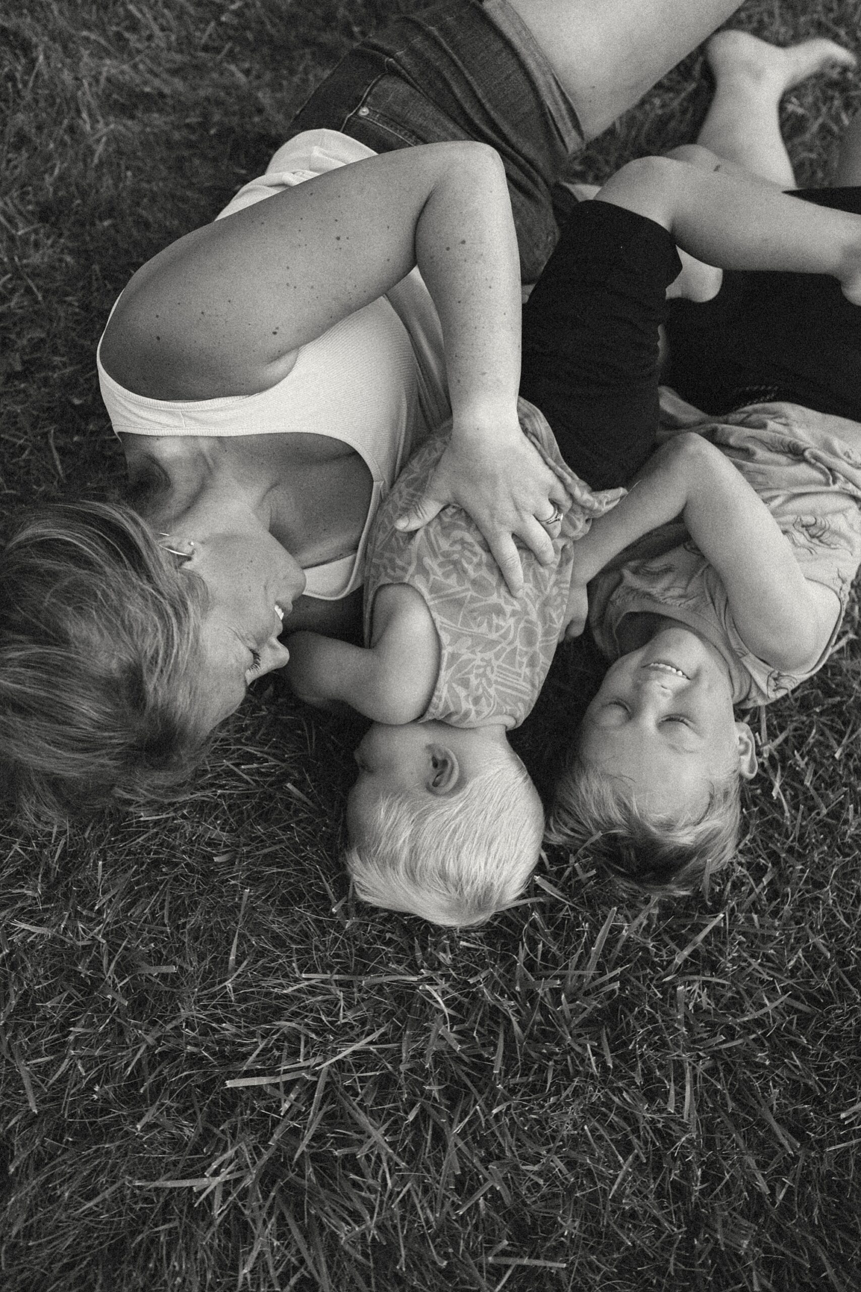 Fenton MI Backyard Family Session