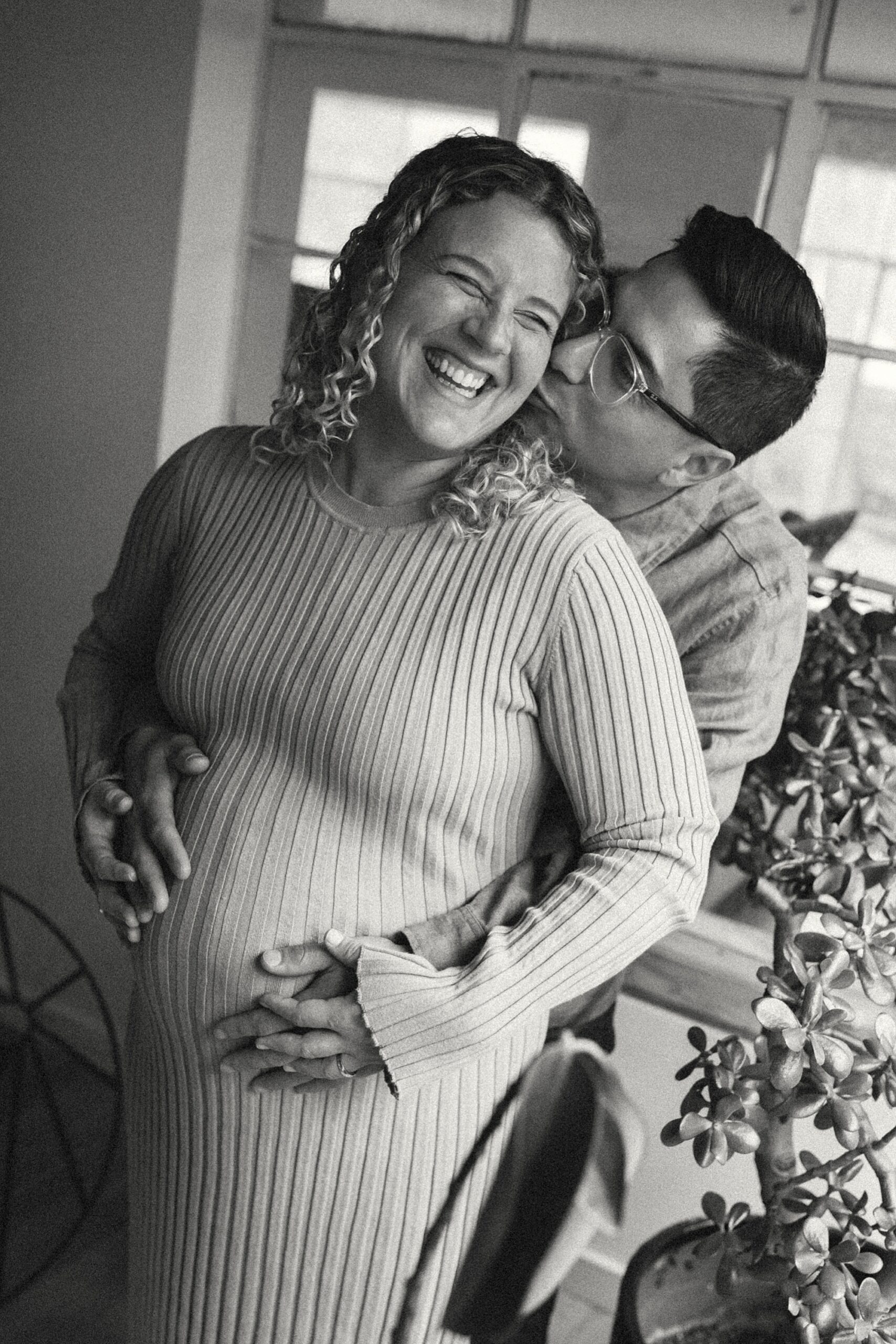 Maternity Photographer Fenton MI