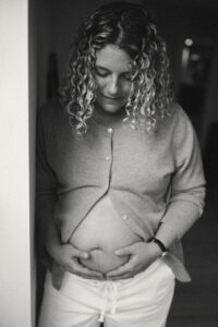 Maternity Pictures at Home Detroit