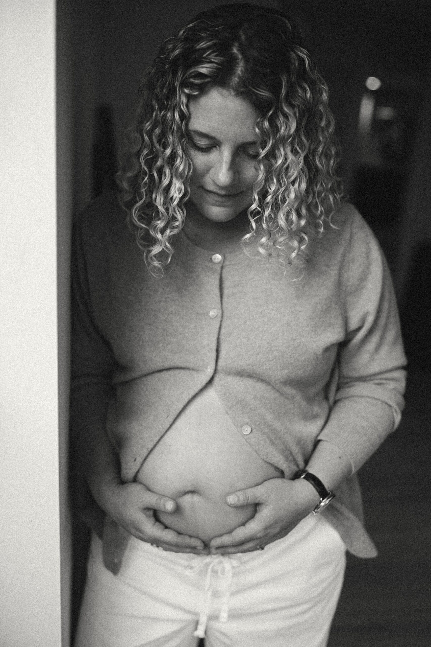 Maternity Pictures at Home Detroit