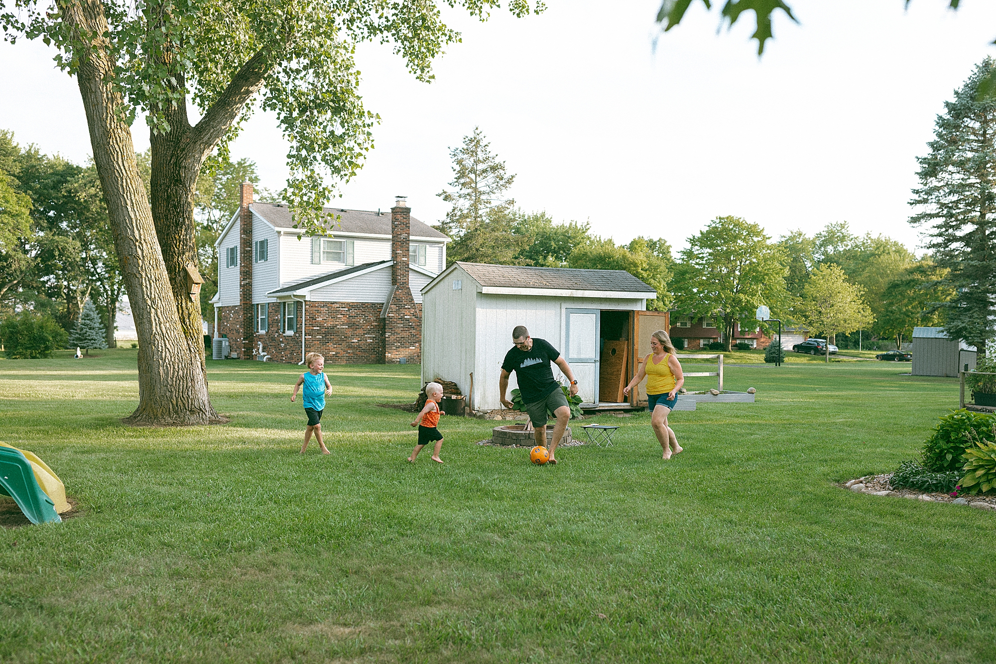 South Lyon MI Backyard Family Session