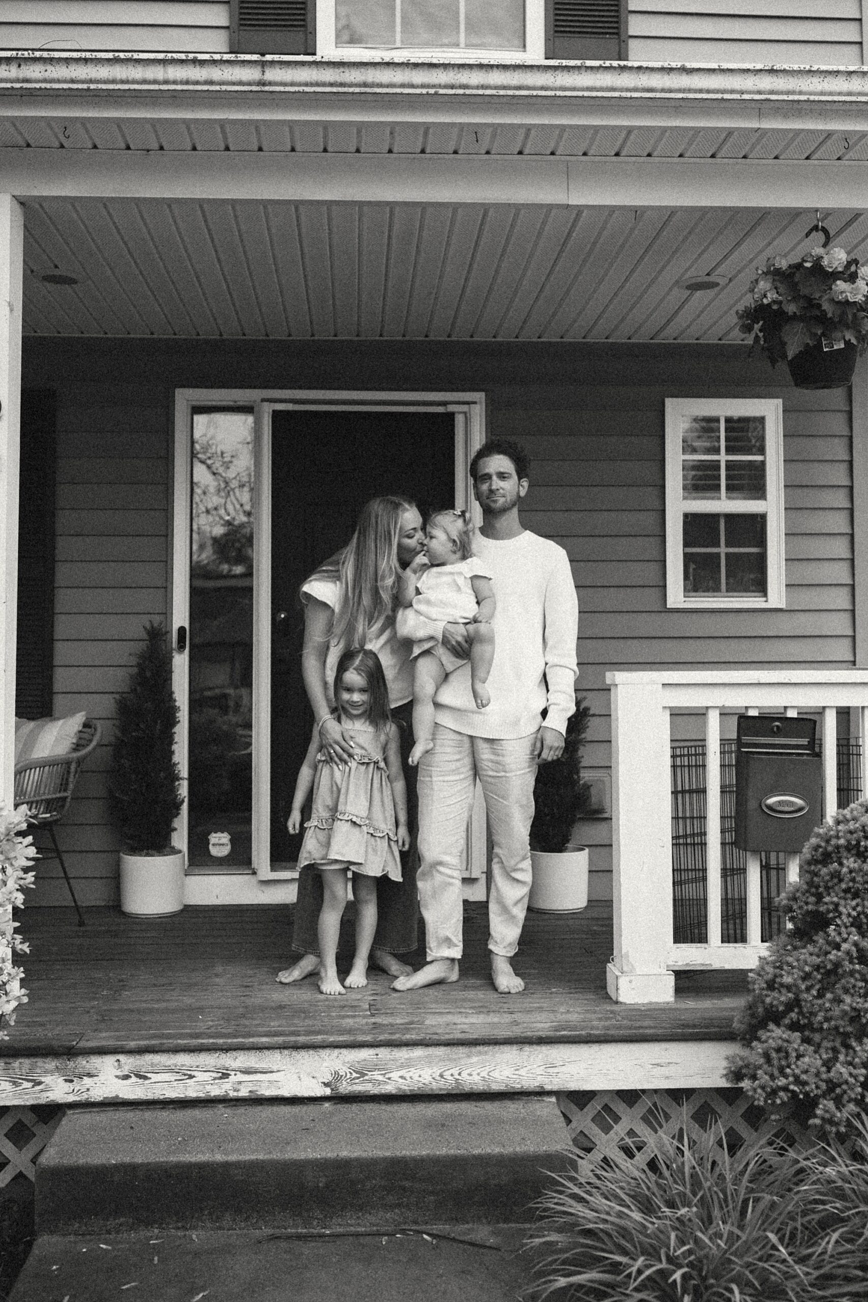 Lifestyle Family Photographer Detroit MI