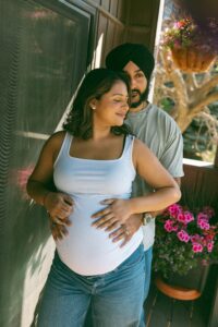 Maternity Pictures on Balcony Detroit MI