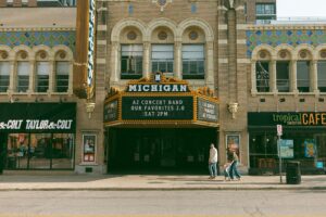 Spring Family Session in Downtown Ann Arbor | Ann Arbor Family Photographer